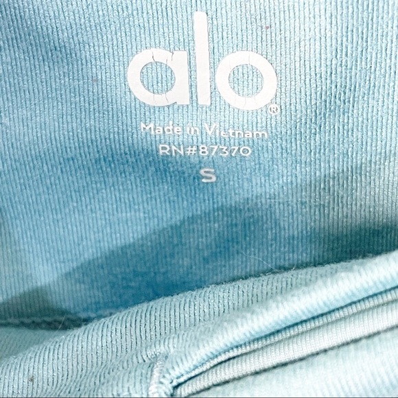 ALO Yoga Blue Green Range Mesh Crop Leggings Size Small - Picture 6 of 8